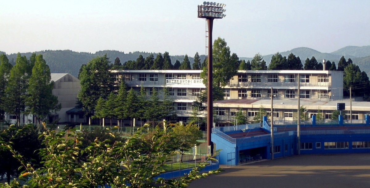 公立中学の野球グラウンド。墨谷二中も、きっとこういう場所だった。（秋田県・2007年撮影／Photo: CC BY 3.0, via Wikimedia Commons）