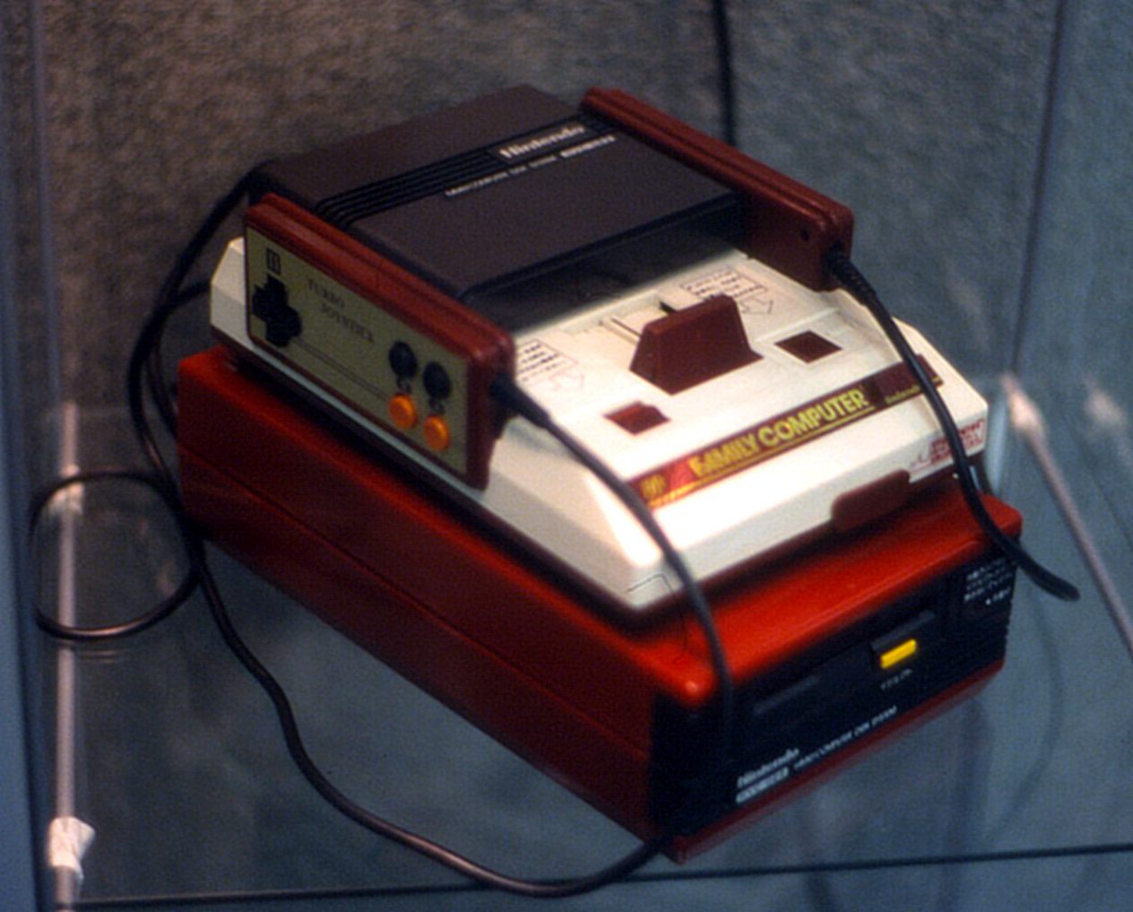 任天堂ファミリーコンピュータ（ファミコン）