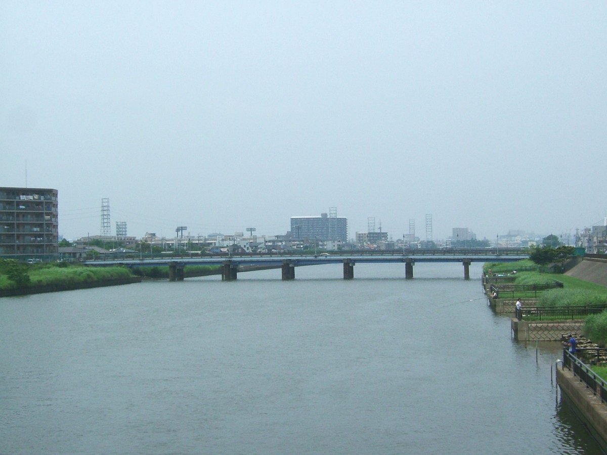 新中川(葛飾区)。この町は、ずっと水と付き合ってきました。(2005年撮影/Photo: CC BY 2.5, via Wikimedia Commons)