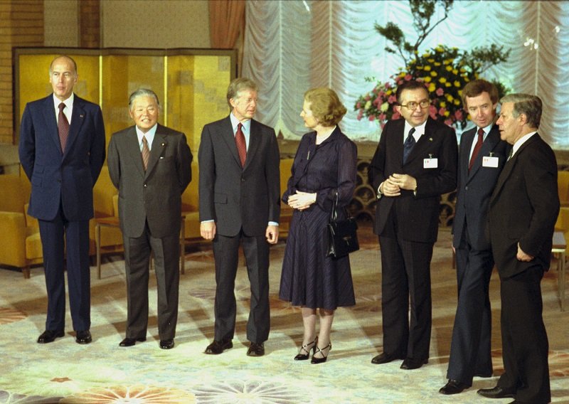 1979年・東京サミットに集った各国首脳。焼け野原から立ち上がった日本が、世界の宰相をもてなす側に回った瞬間だった。（Photo: パブリックドメイン, via Wikimedia Commons）